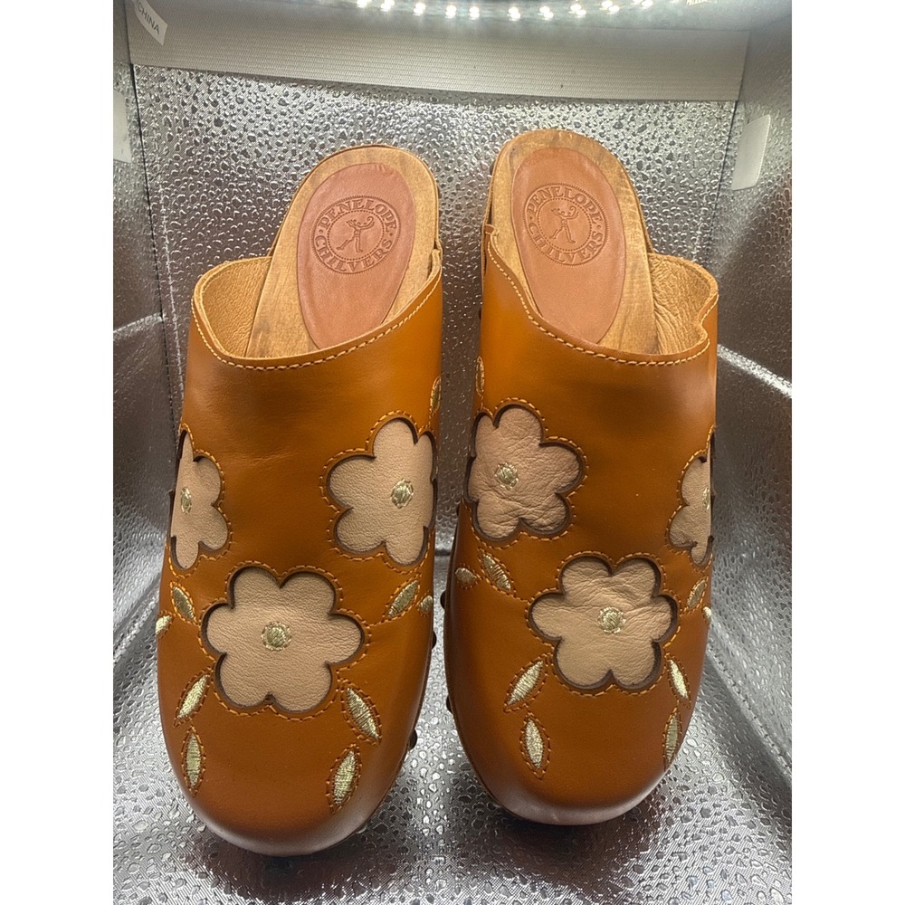 Penelope Chilvers Tan Leather Floral Applique Wooden Clogs Made in Spain Size 38
